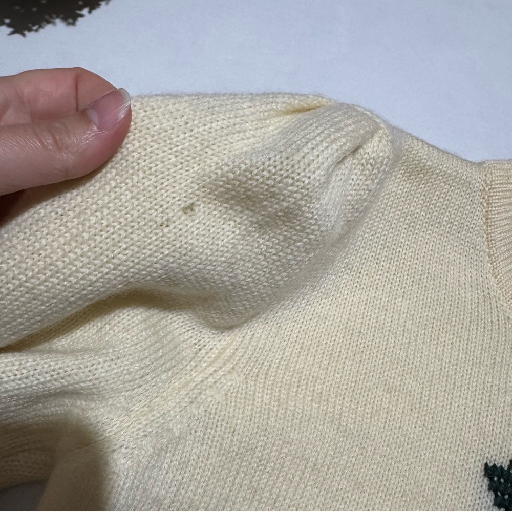Vtg Cottage Core 100% Wool Embroidered‎ Needlepoint Floral Sweater Medium Granny - Picture 5 of 8